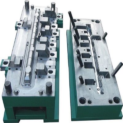 Buy Customized Auto Radiator Plastic Tank Injection Mold with 100,000+ Tanks Life 45#/50#/P20 Material and 3D Design online manufacture